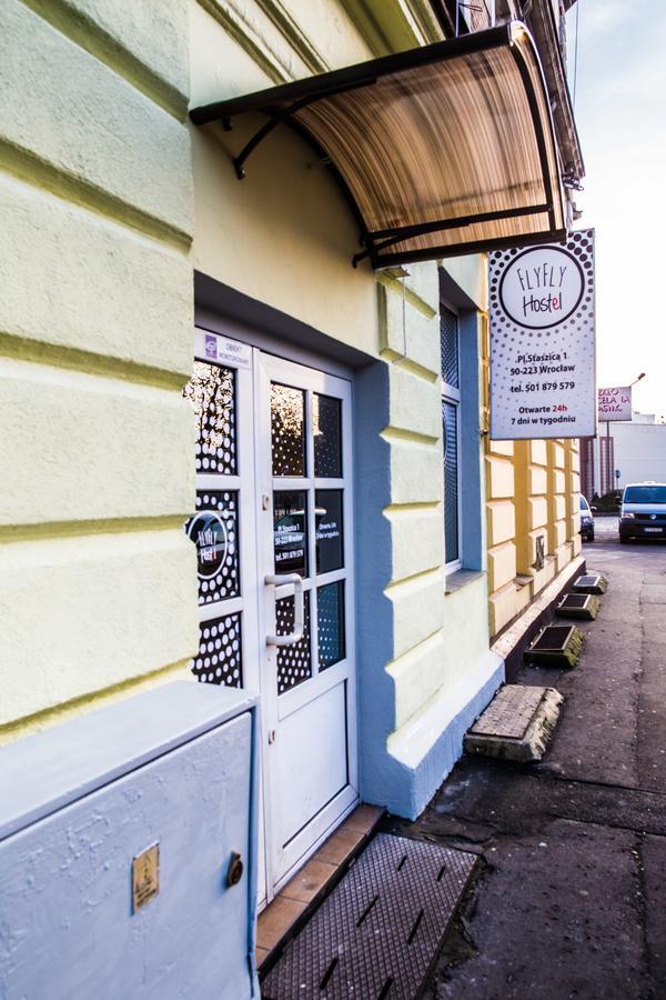 Flyfly Hostel , Darmowy Parking , Rezerwuj Przez Urzadzenia Mobilne -10 Procent Wrocław Extérieur photo