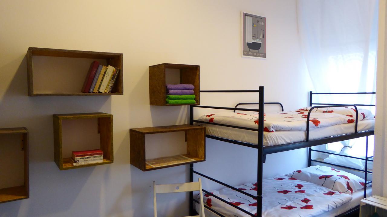 Flyfly Hostel , Darmowy Parking , Rezerwuj Przez Urzadzenia Mobilne -10 Procent Wrocław Extérieur photo