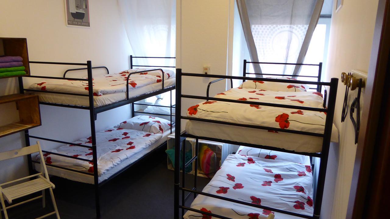 Flyfly Hostel , Darmowy Parking , Rezerwuj Przez Urzadzenia Mobilne -10 Procent Wrocław Extérieur photo