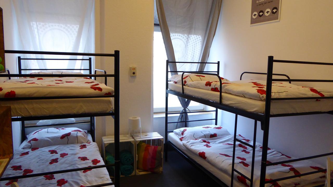 Flyfly Hostel , Darmowy Parking , Rezerwuj Przez Urzadzenia Mobilne -10 Procent Wrocław Extérieur photo